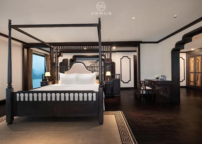 Venus Cruises Bay By Venus Group 5* Hạ Long